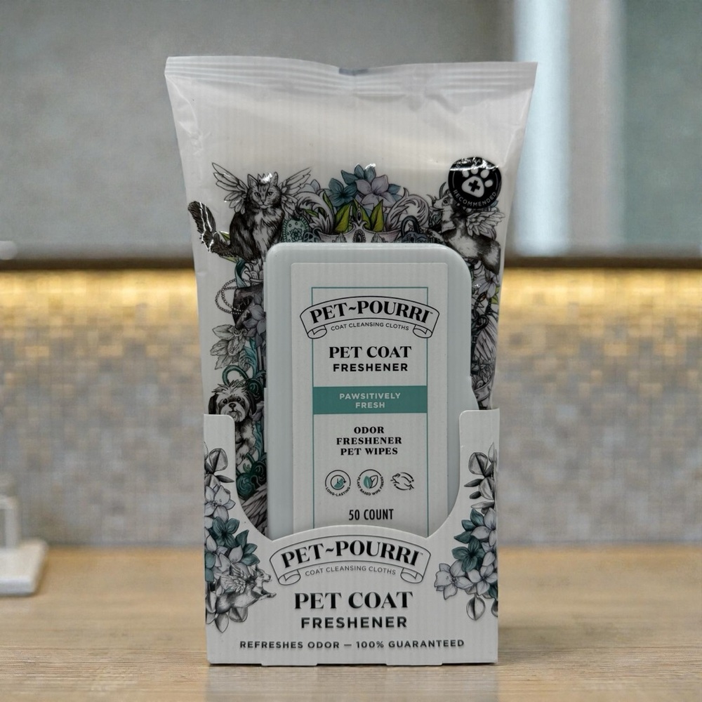 Poo-Pourri Pet Wipes Odor Remover for Dogs & Cats Plant-Based Vet-Approved 50ct